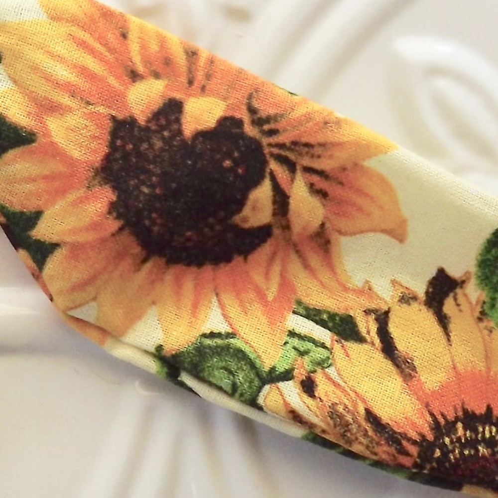 Bow Scrunchie - Picture 2 of 2
